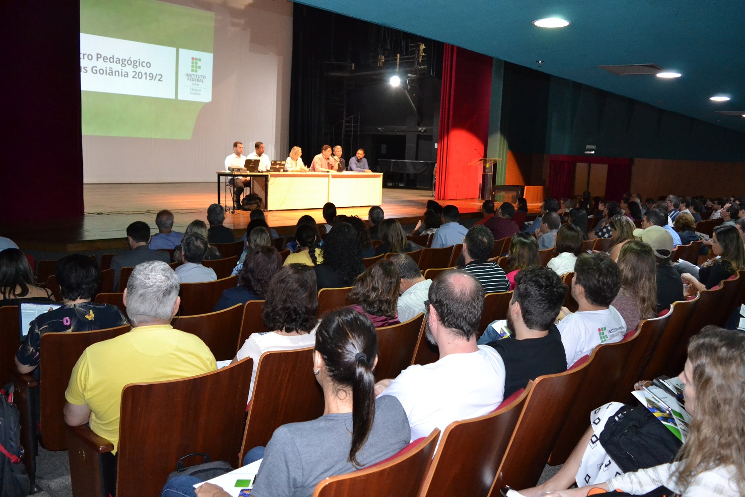 A abertura do Encontro Pedagógico 2019/2 reuniu servidores do Câmpus Goiânia na manhã desta terça-feira, 31, no Teatro.